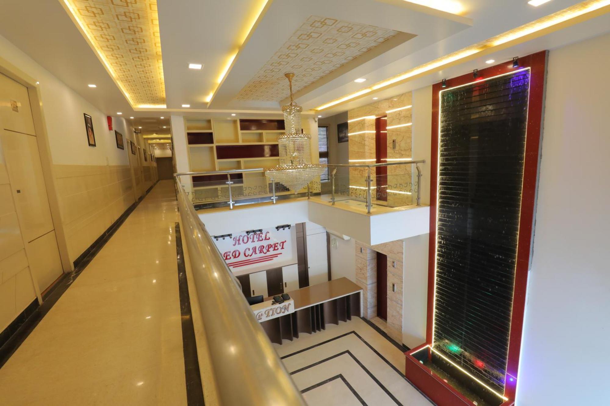Hotel Red Carpet Tājganj Exterior foto