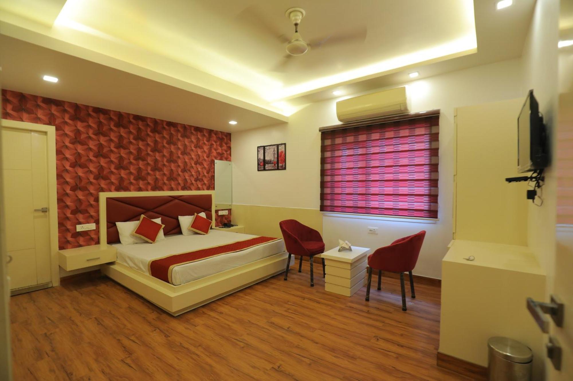 Hotel Red Carpet Tājganj Exterior foto