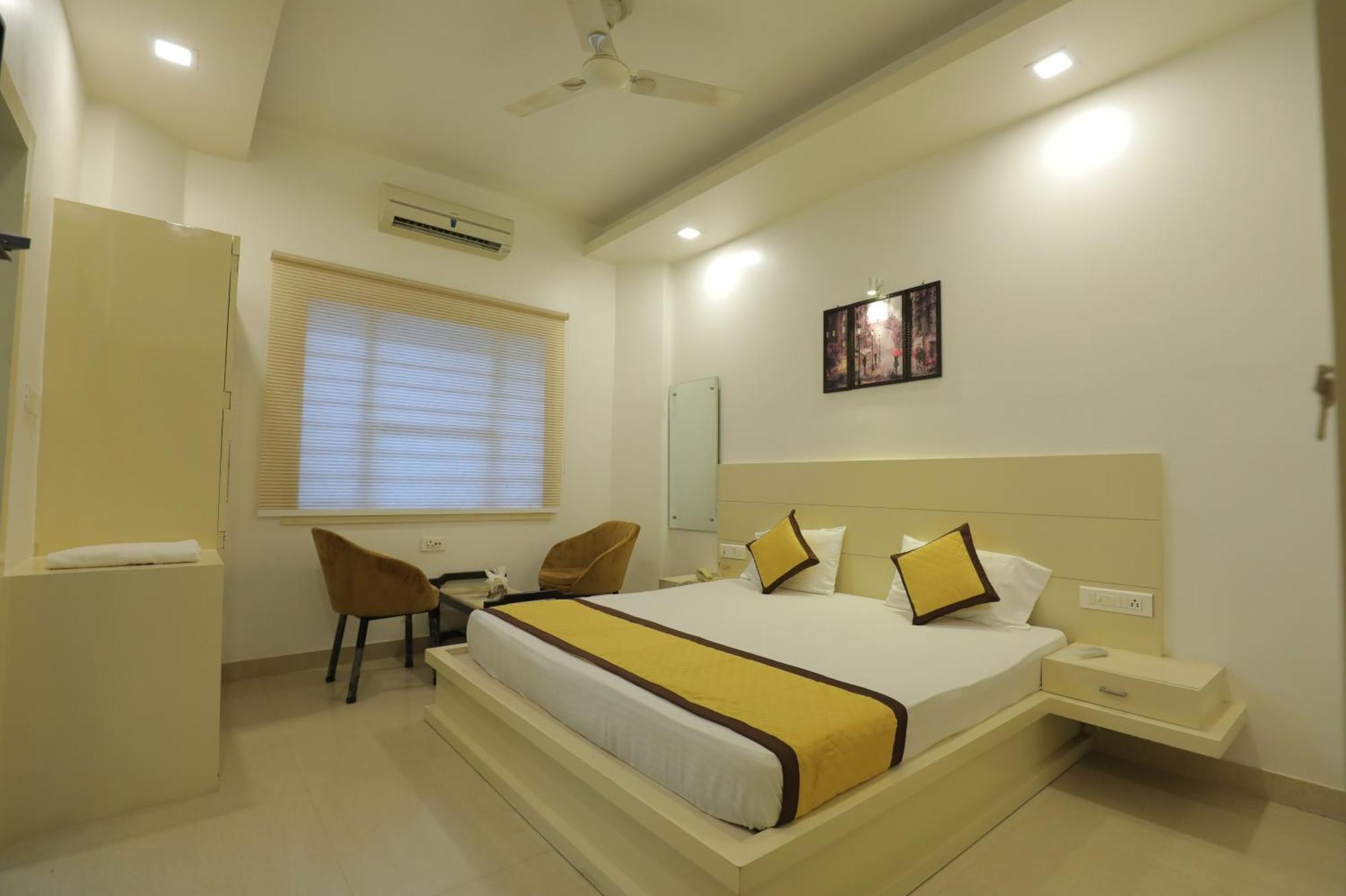 Hotel Red Carpet Tājganj Exterior foto