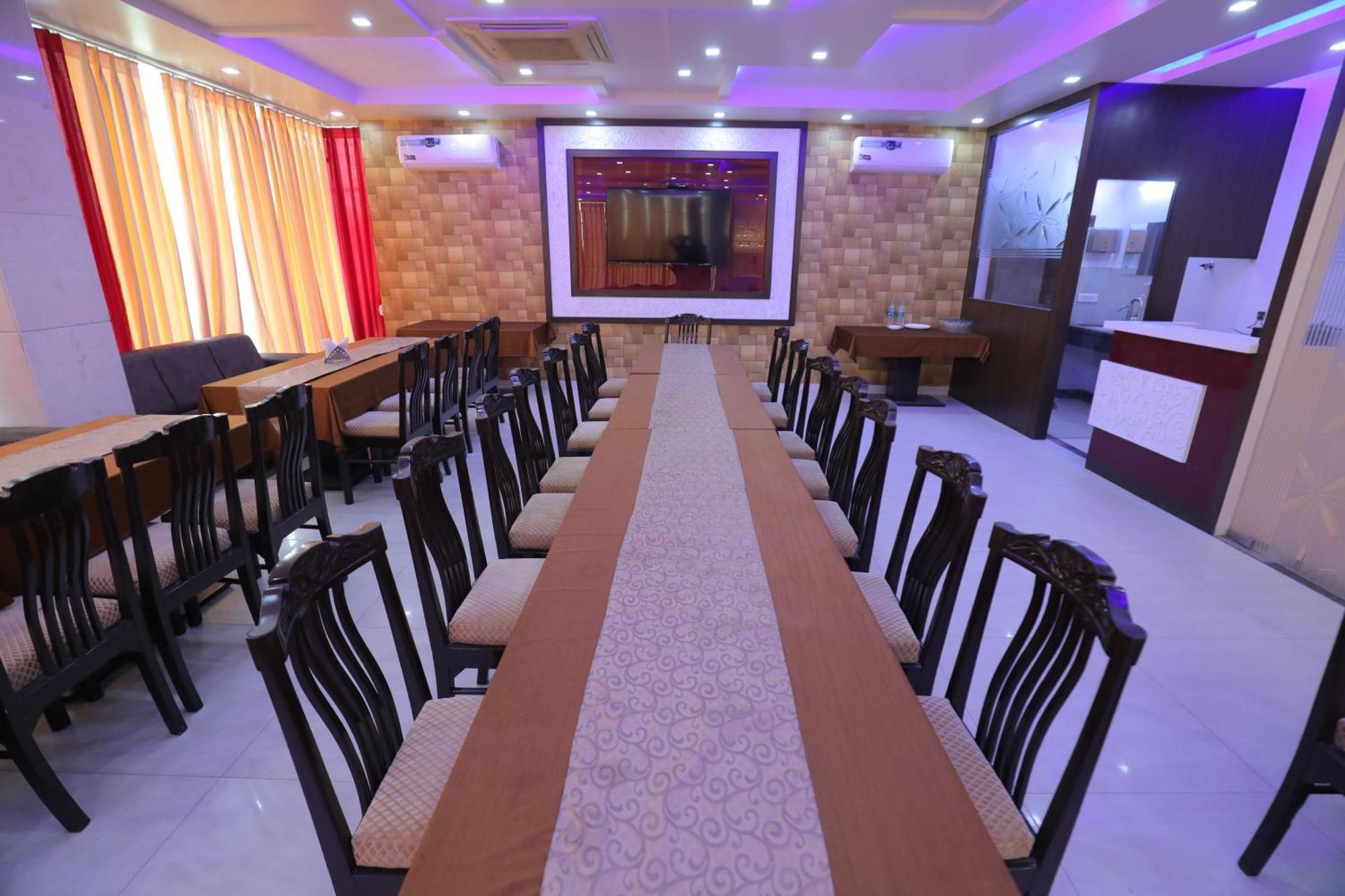 Hotel Red Carpet Tājganj Exterior foto