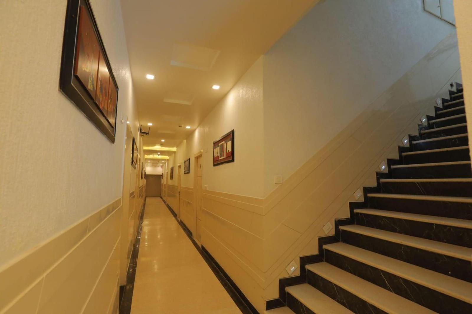 Hotel Red Carpet Tājganj Exterior foto